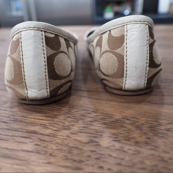 Coach sz 7 Laren white leather signature ballet flats turnlock - Picture 8 of 15